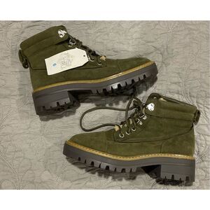 Time and Tru Army Green Snow Boots New 6 Women’s